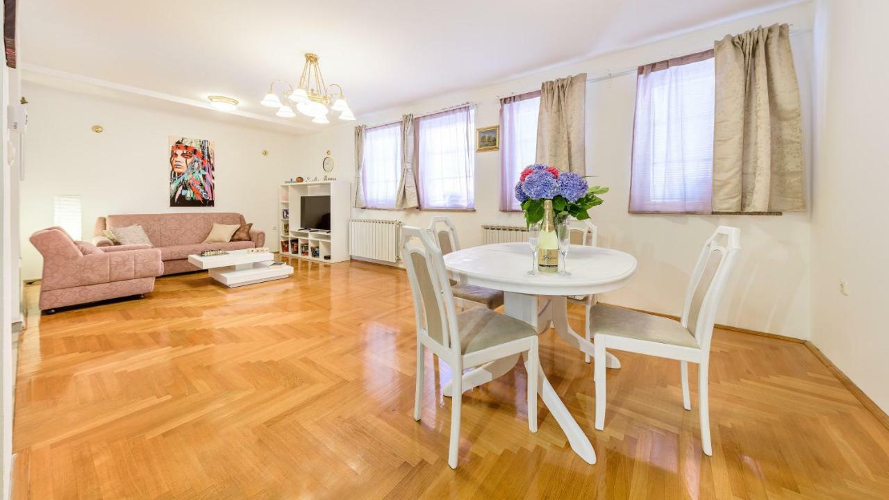 Central Apartment Smiley - Free Parking Zagreb Eksteriør billede