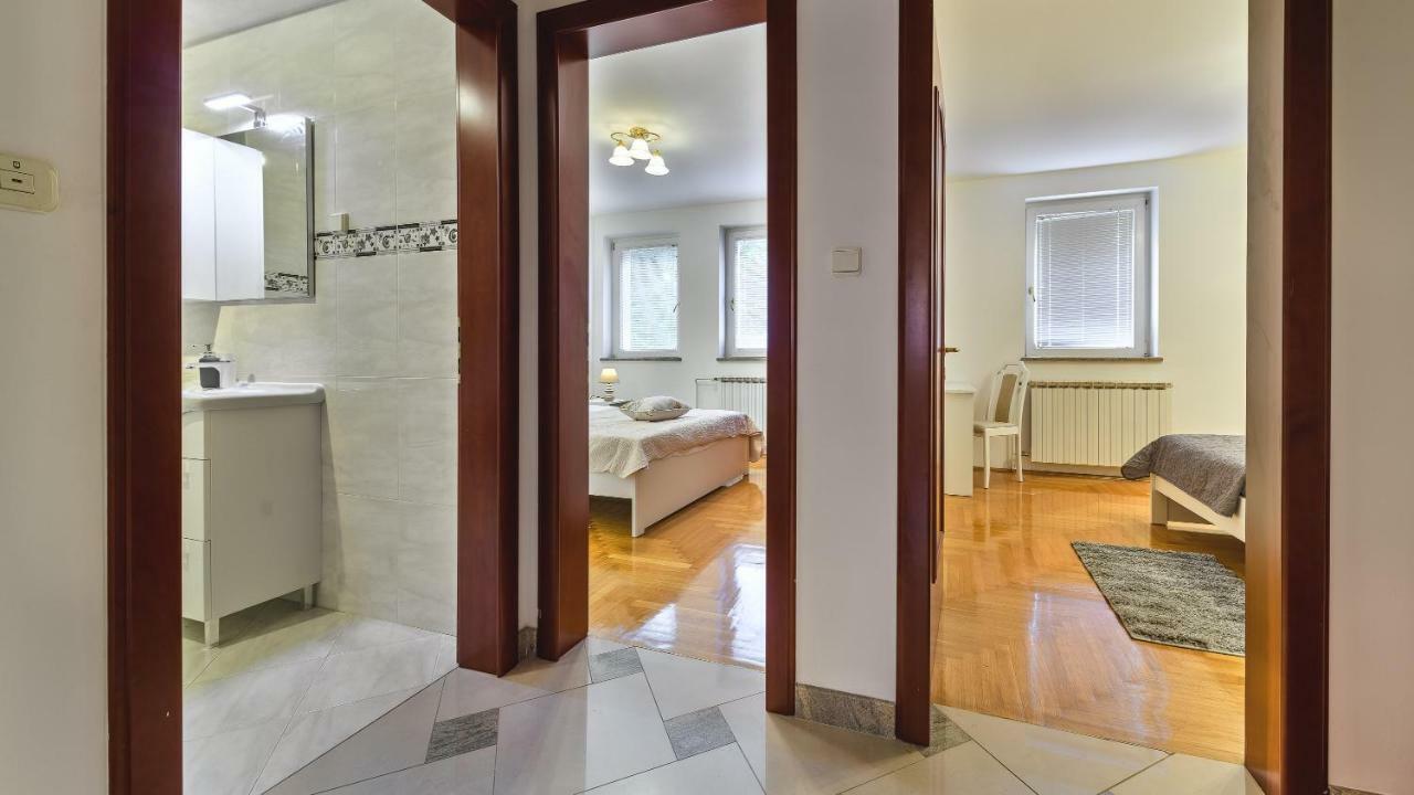 Central Apartment Smiley - Free Parking Zagreb Eksteriør billede