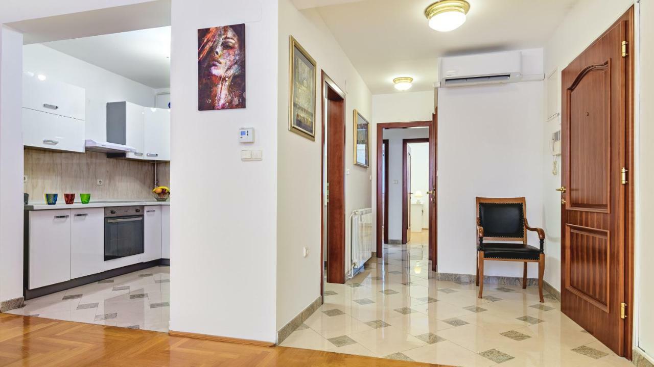 Central Apartment Smiley - Free Parking Zagreb Eksteriør billede