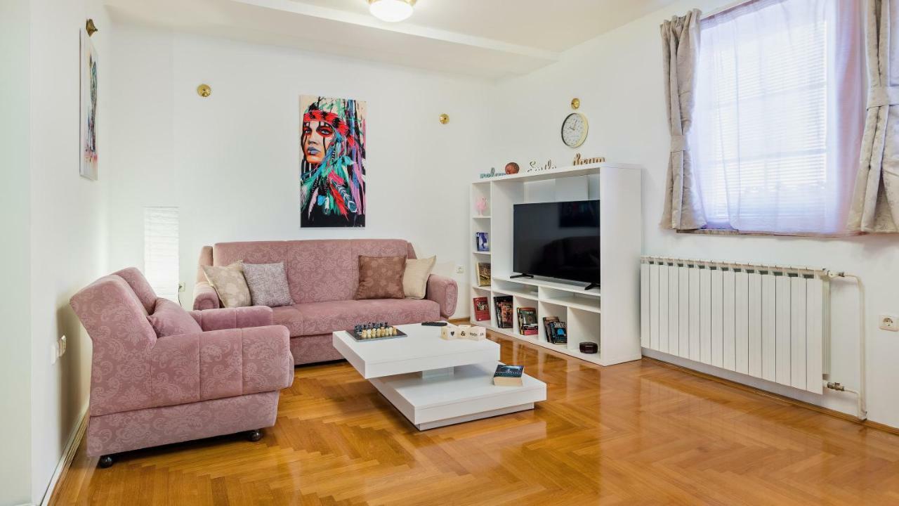 Central Apartment Smiley - Free Parking Zagreb Eksteriør billede
